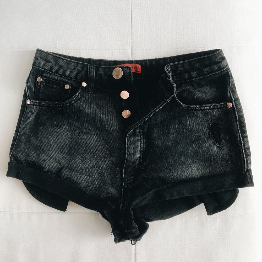 Fashion nova short shorts